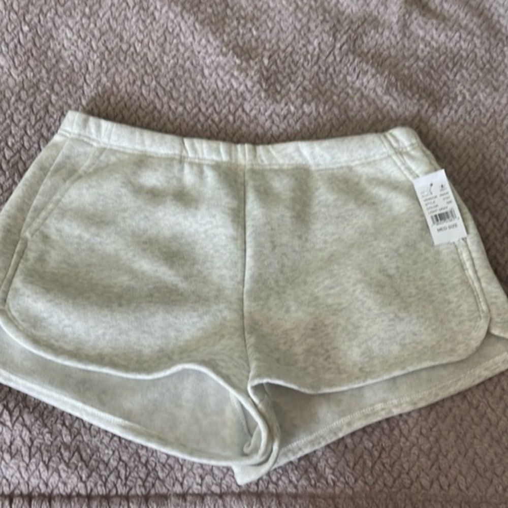 PacSun Women’s Light Gray And Cream Shorts Size Medium NWT